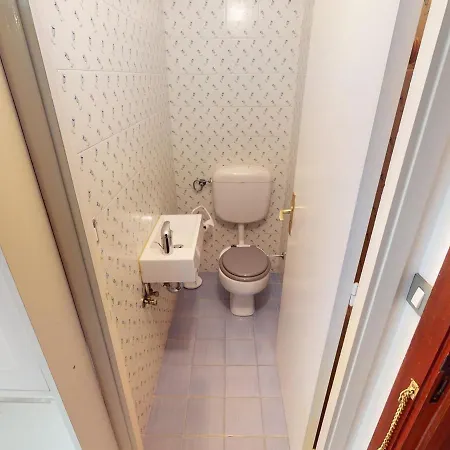 Daire Avec Terrasse Sur Le Cap Martin, Proche Plages - Fr-1-196-337 *